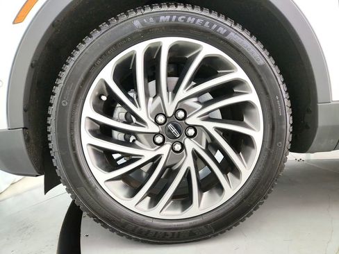Used 2019 Lincoln Nautilus Reserve AWD/4WD image 37