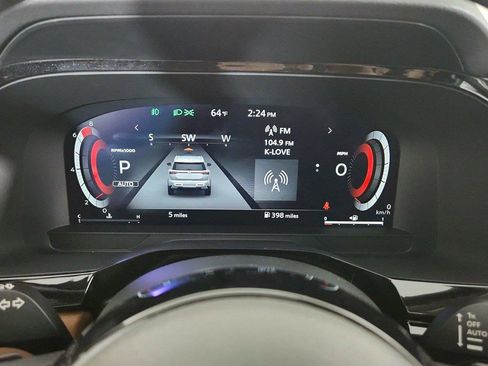 Used 2024 Nissan Pathfinder Platinum w/ Lighting Package (N93) AWD/4WD image 44