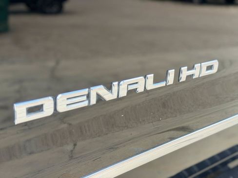 Used 2016 GMC Sierra 2500 Denali w/ Duramax Plus Package AWD/4WD image 33