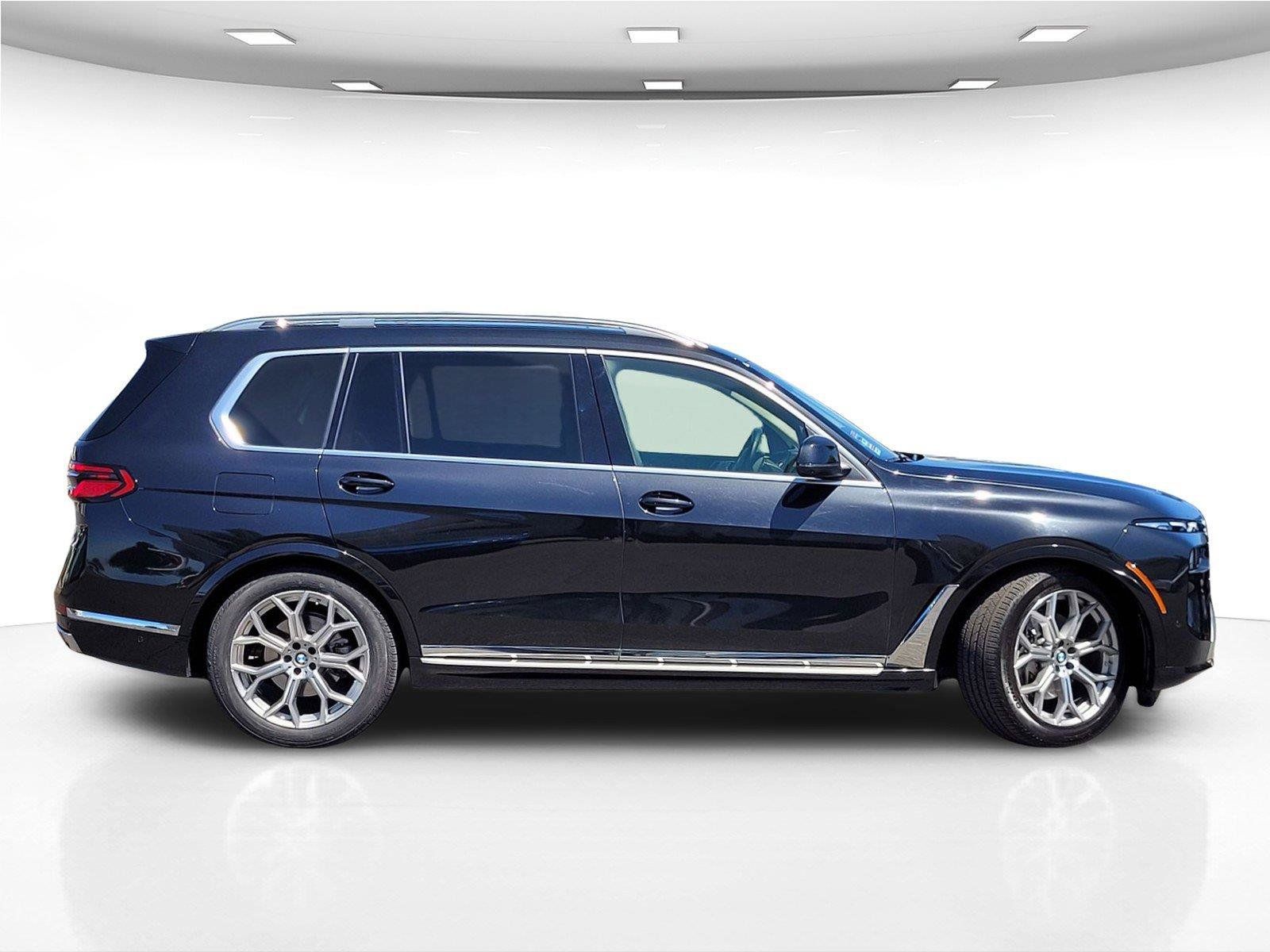 Used 2025 BMW X7 xDrive40i AWD/4WD image 6