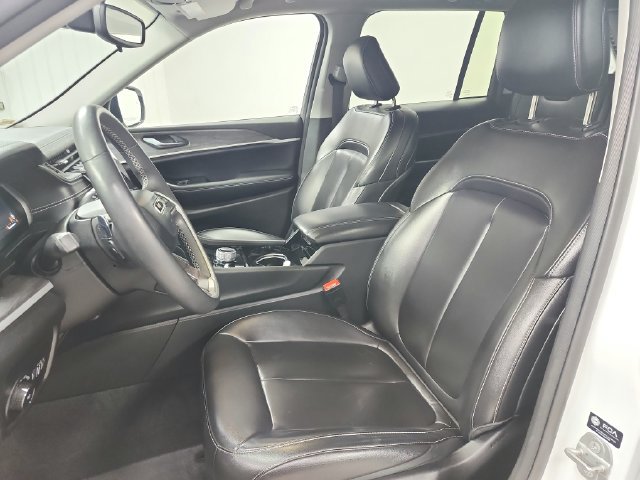 Used 2023 Jeep Grand Cherokee Limited AWD/4WD image 18