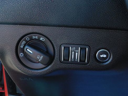 Used 2019 Dodge Charger SXT w/ Blacktop Package image 31