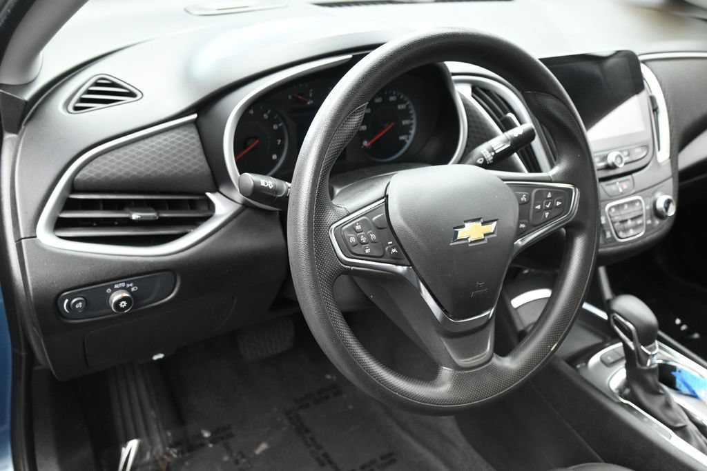 Used 2024 Chevrolet Malibu LT FWD image 15