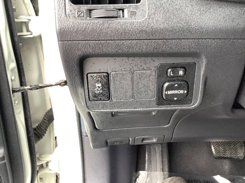 Used 2013 Toyota Corolla S FWD image 41