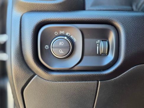 Used 2024 RAM 2500 Big Horn AWD/4WD image 42