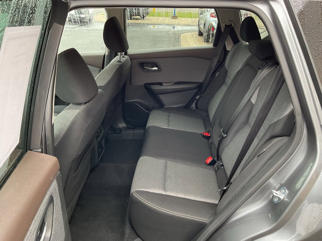 Used 2022 Nissan Rogue SV AWD/4WD image 20