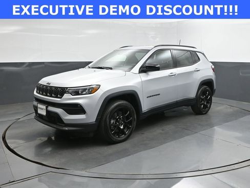 New 2026 Jeep Compass Latitude w/ Quick Order Package 29K AWD/4WD image 1