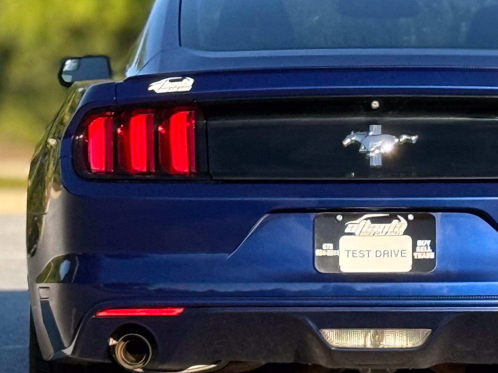 Used 2016 Ford Mustang Coupe w/ Equipment Group 051A RWD image 16