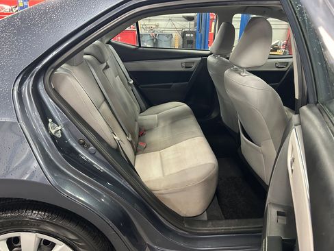 Used 2015 Toyota Corolla LE image 25