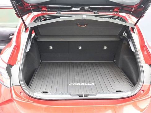 Used 2021 Toyota Corolla SE w/ SE Preferred Package image 20