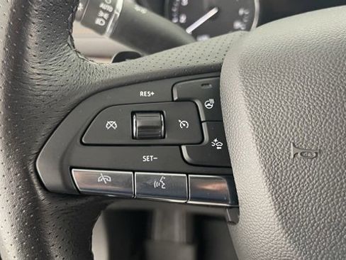 Used 2023 Cadillac XT4 Sport image 40