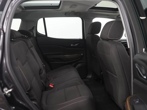 Used 2018 GMC Acadia SLE AWD/4WD image 12