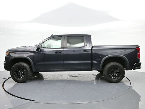 Used 2022 Chevrolet Silverado 1500 ZR2 w/ Technology Package image 4