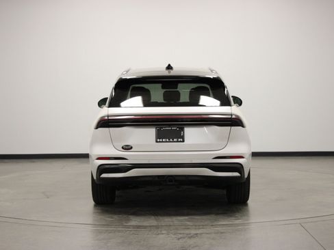 Used 2024 Lincoln Nautilus Black Label w/ Jet Appearance Package (87T) AWD/4WD image 7
