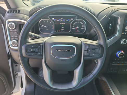 Used 2021 GMC Sierra 1500 Denali w/ Denali Ultimate Package AWD/4WD image 23