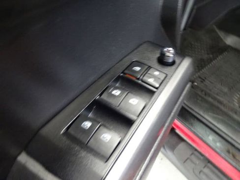 Used 2023 Toyota Tacoma TRD Sport image 10