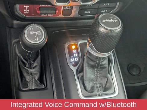 Used 2024 Jeep Gladiator Mojave AWD/4WD image 24
