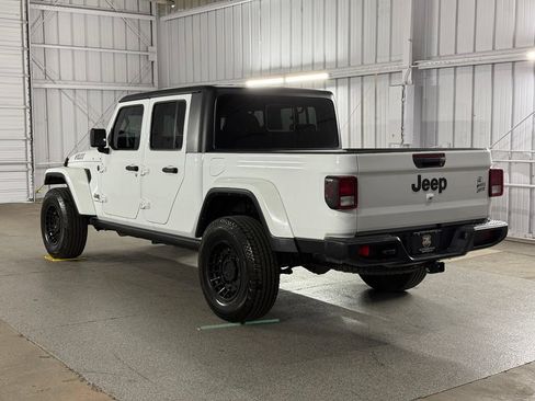 Used 2022 Jeep Gladiator Sport AWD/4WD image 10
