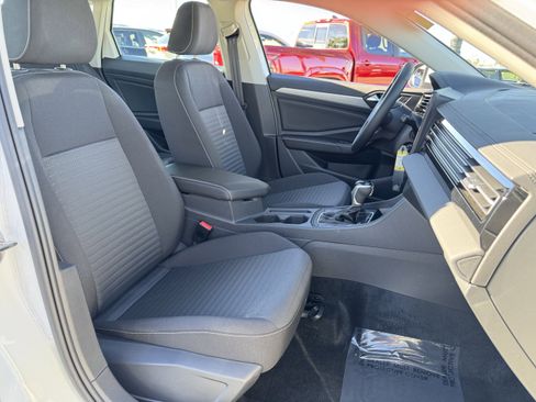 Used 2025 Volkswagen Jetta S image 34