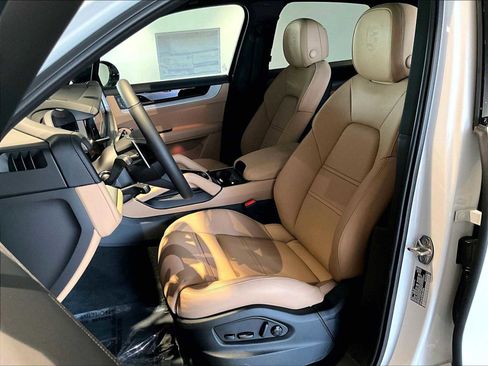 New 2026 Porsche Cayenne S image 5