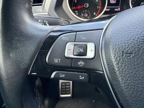 Used 2020 Volkswagen Tiguan SE R-Line FWD image 26