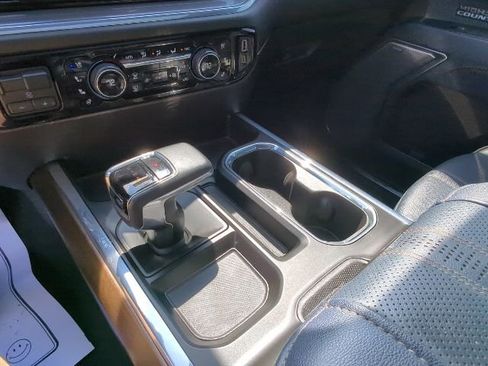 Used 2024 Chevrolet Silverado 1500 High Country image 32