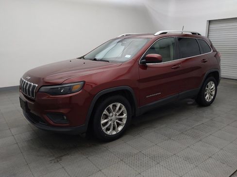 Used 2019 Jeep Cherokee Latitude w/ Popular Appearance Group FWD image 2