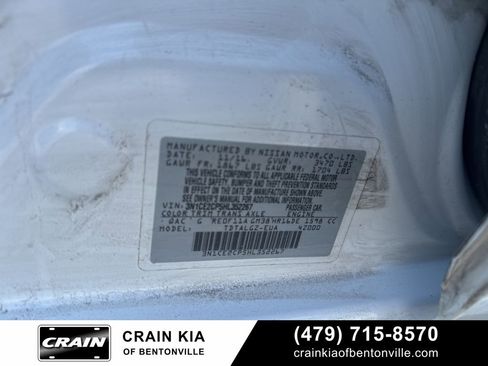 Used 2017 Nissan Versa Note SR image 15