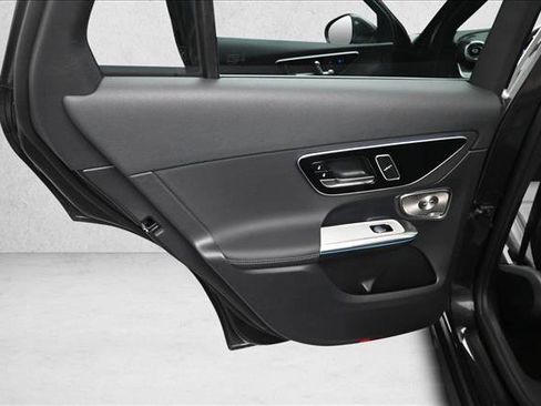Certified 2026 Mercedes-Benz GLC 300 4MATIC image 21
