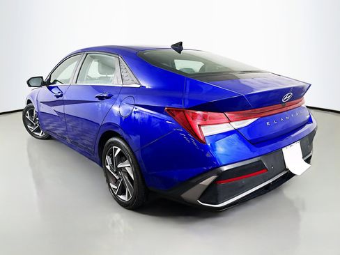 Used 2024 Hyundai Elantra Limited image 5
