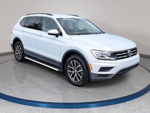 Used 2018 Volkswagen Tiguan SE FWD image 3