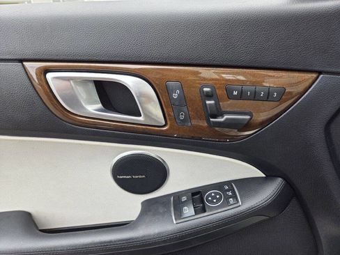 Used 2015 Mercedes-Benz SLK 250 image 50