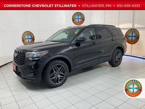 Used 2025 Ford Explorer ST-Line w/ ST-Line Street Pack AWD/4WD image 1