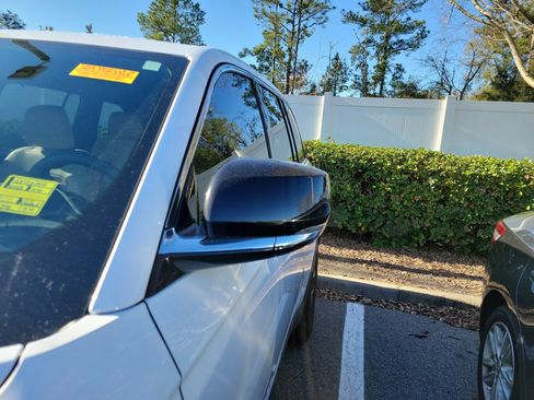 Used 2025 Jeep Grand Cherokee Limited w/ Luxury Tech Group II image 28