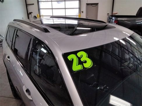 Used 2023 Jeep Grand Cherokee L Limited w/ Luxury Tech Group II image 12