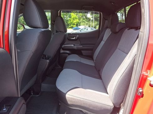 Certified 2023 Toyota Tacoma TRD Sport w/ Technology Package AWD/4WD image 10