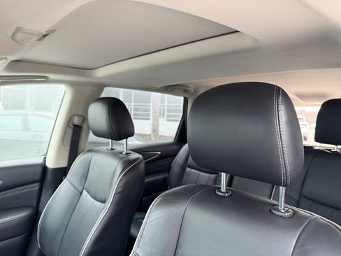 Used 2019 INFINITI QX60 Luxe w/ Essential Package image 16