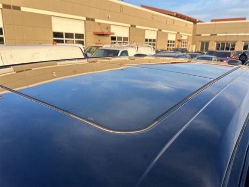 Used 2022 Ford F150 Lariat w/ Equipment Group 502A High image 7