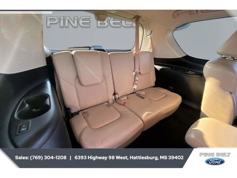Used 2019 Nissan Armada Platinum w/ Captain's Chairs Package RWD image 21