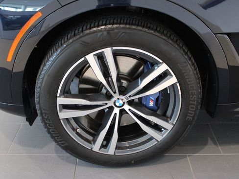 Used 2024 BMW X7 xDrive40i w/ M Sport Package image 27