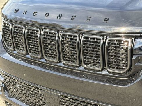 New 2025 Jeep Wagoneer L Series II w/ Premium Group I AWD/4WD image 16