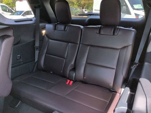 New 2026 Ford Explorer Platinum image 13