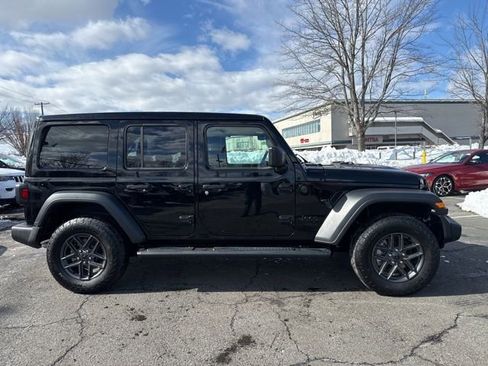 Used 2025 Jeep Wrangler Sport S image 20