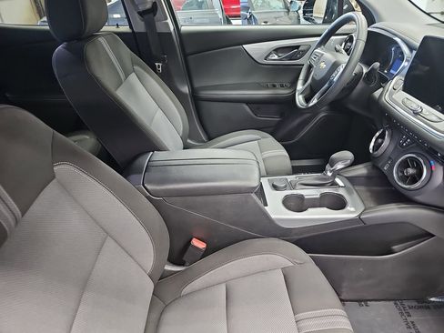 Used 2025 Chevrolet Blazer LT FWD image 10