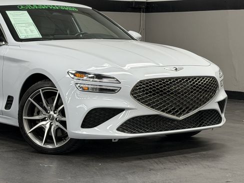 Used 2022 Genesis G70 3.3T image 3