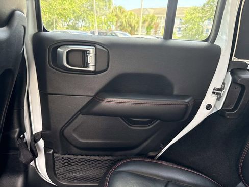 Used 2022 Jeep Wrangler Unlimited Rubicon w/ LED Lighting Group image 20