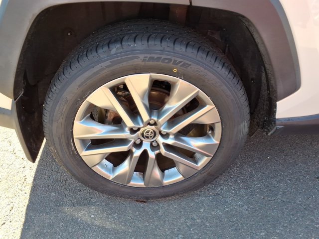 Used 2021 Toyota RAV4 Limited FWD image 10