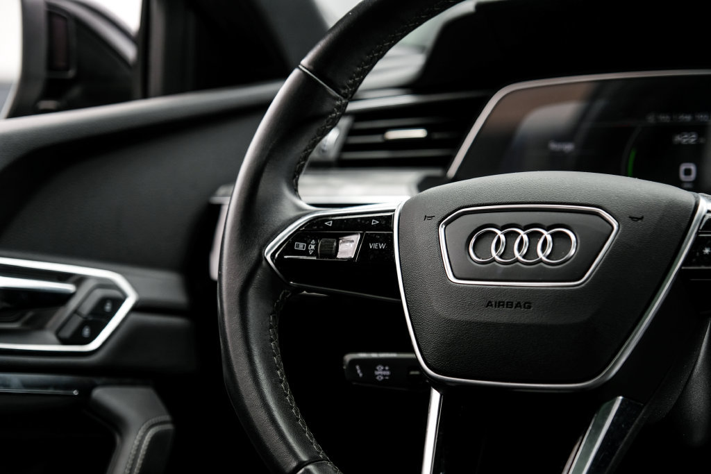 Used 2024 Audi Q8 e-tron Premium Plus w/ Premium Plus Package AWD/4WD image 20