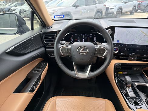 Used 2024 Lexus NX 350 AWD w/ Vision Package image 11