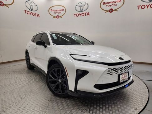 New 2026 Toyota Crown Signia image 1